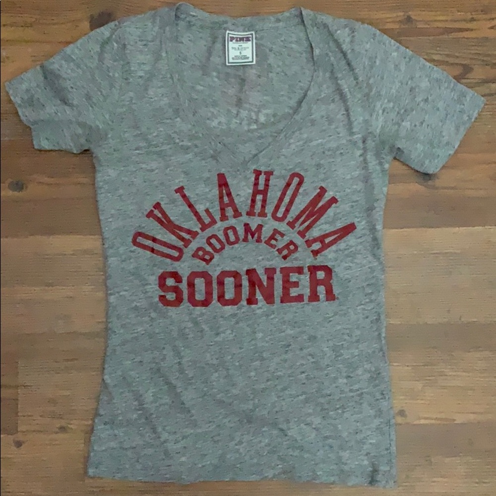 Oklahoma University- OU V-neck Shirt